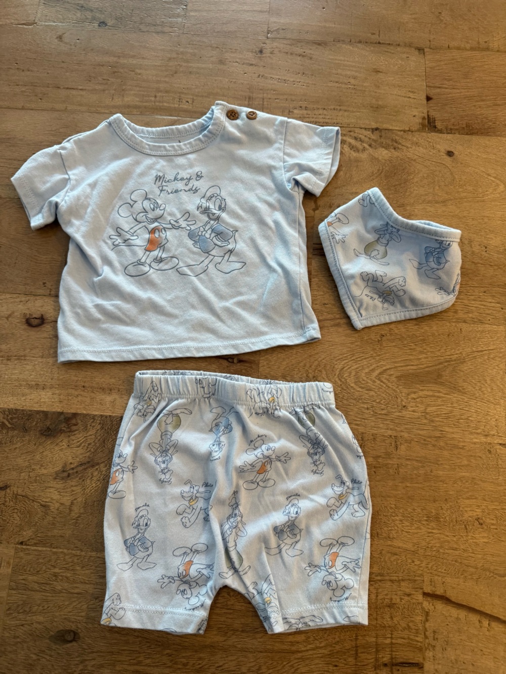 Disney Mickey & Friends 3-Piece Set in Light Blue size 0-3 months
